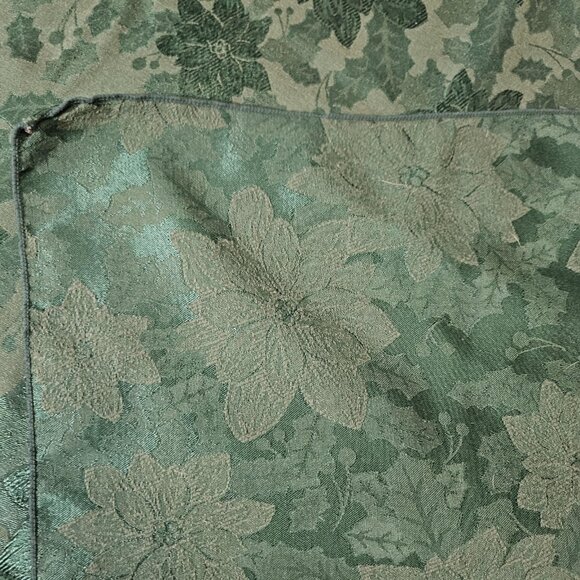 Green Jacquard Damask Rectangle Tablecloth 81x57 Poinsettia Holly Christmas Xmas - Picture 7 of 8